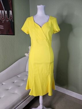 BNWT MUXXN Sunny Yellow Wrap-Style Midi Dress